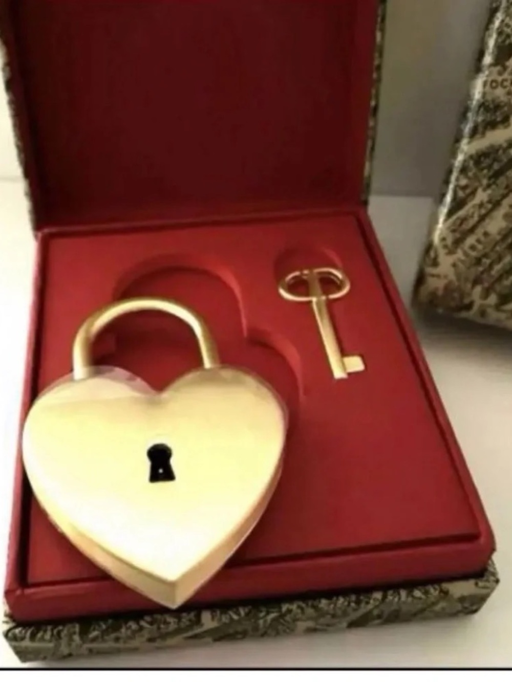Dior Gold Heart Lock & Key - Picture 4 of 12